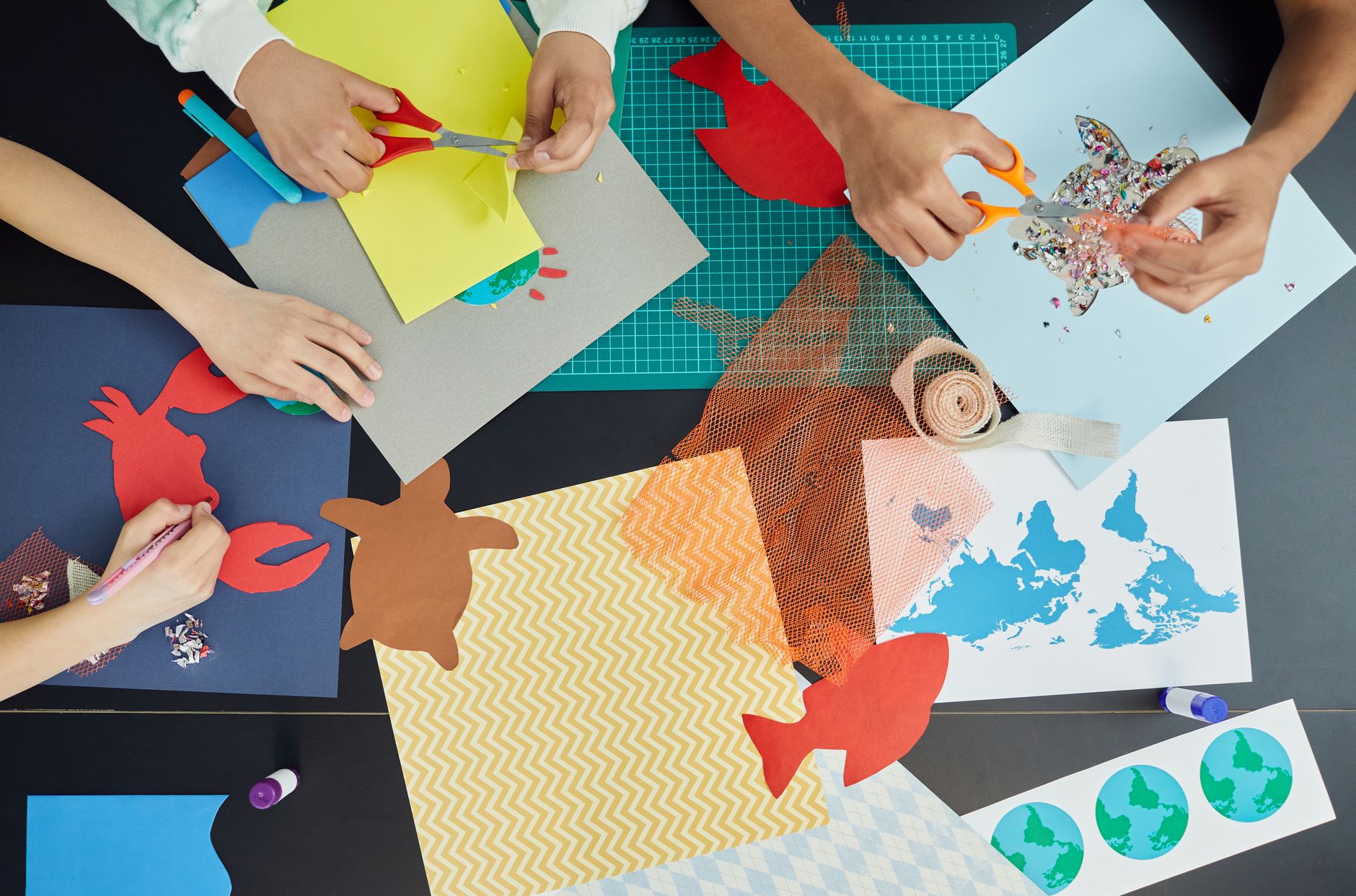 enfant bricolage hiver
